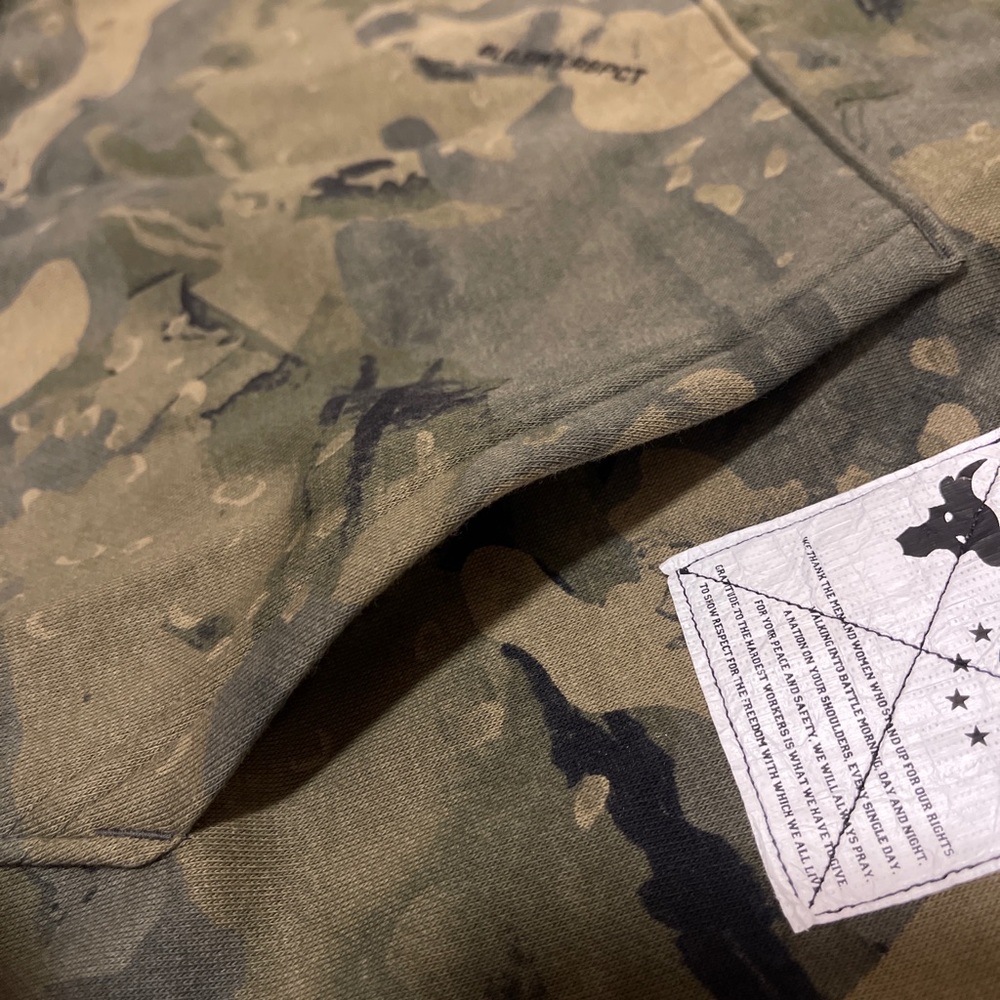 Rare Under Armour Project Rock Veterans Day Camo Flag Patch Hoodie - Picture 9 of 9